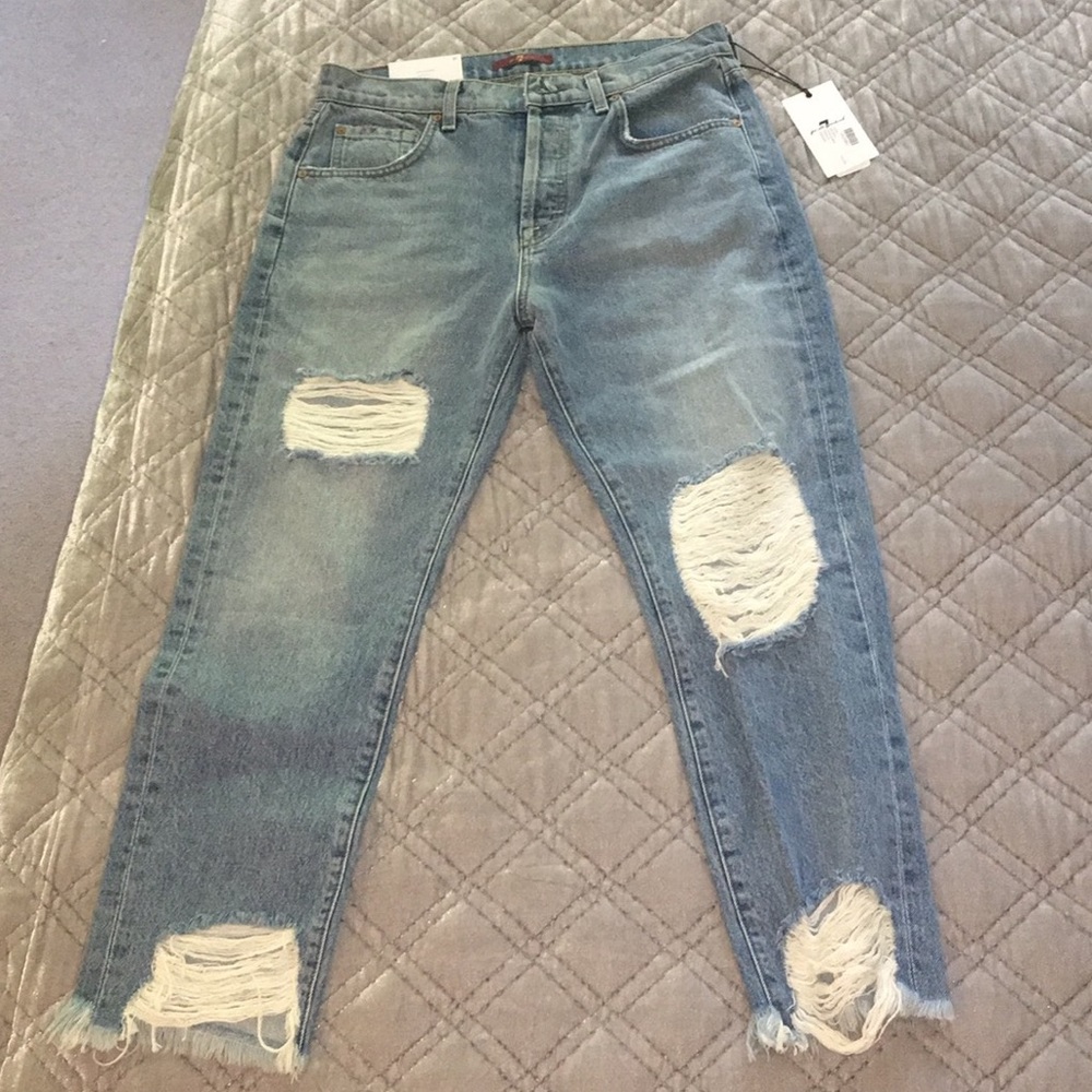 For All Man Mind Ripped cutoff jeans